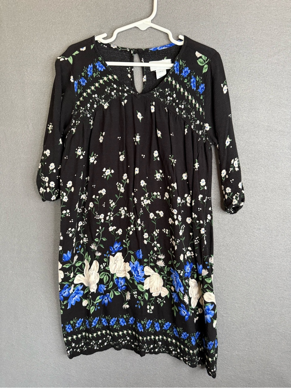 Old Navy Girl’s black Floral Dress with Blue & Cream Flowers 3/4 Sleeve Size 6/7